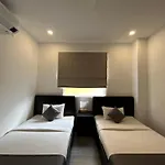 Bros Hotel